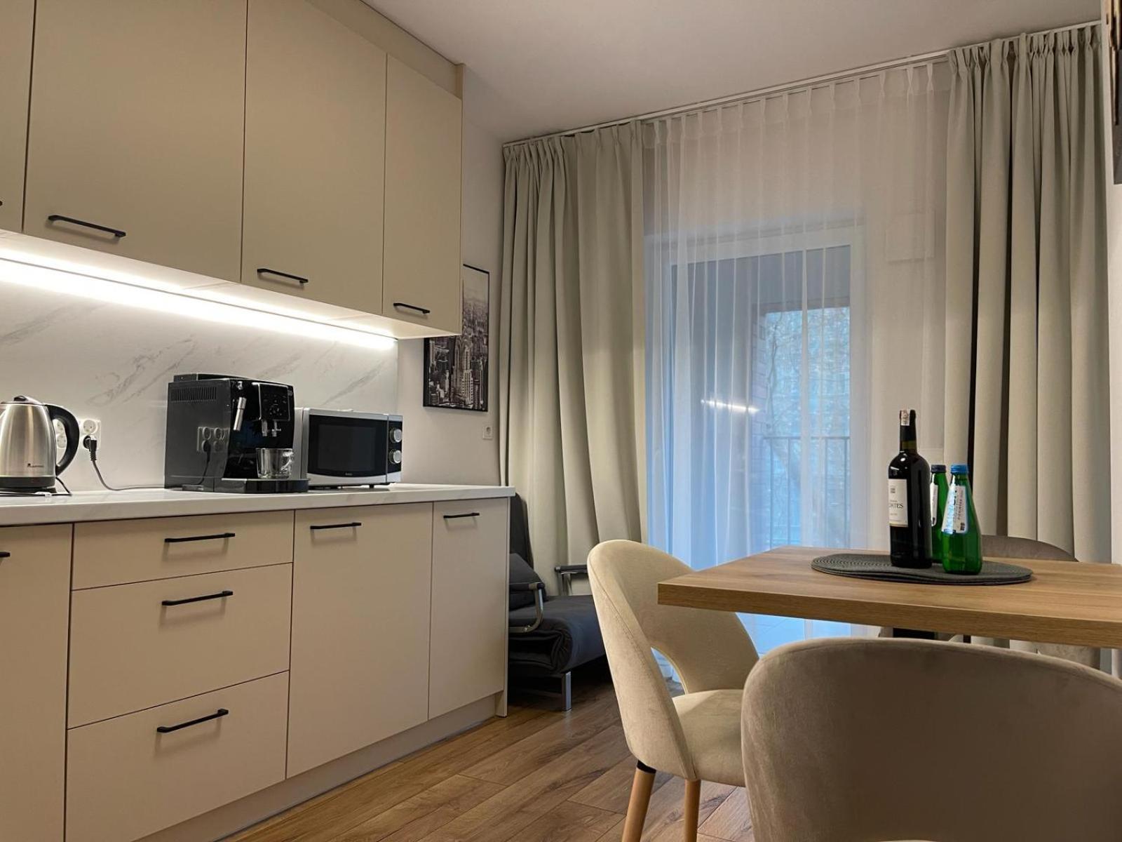 City Sense New Apartments - Main Station And City Center Breslavia Exterior foto