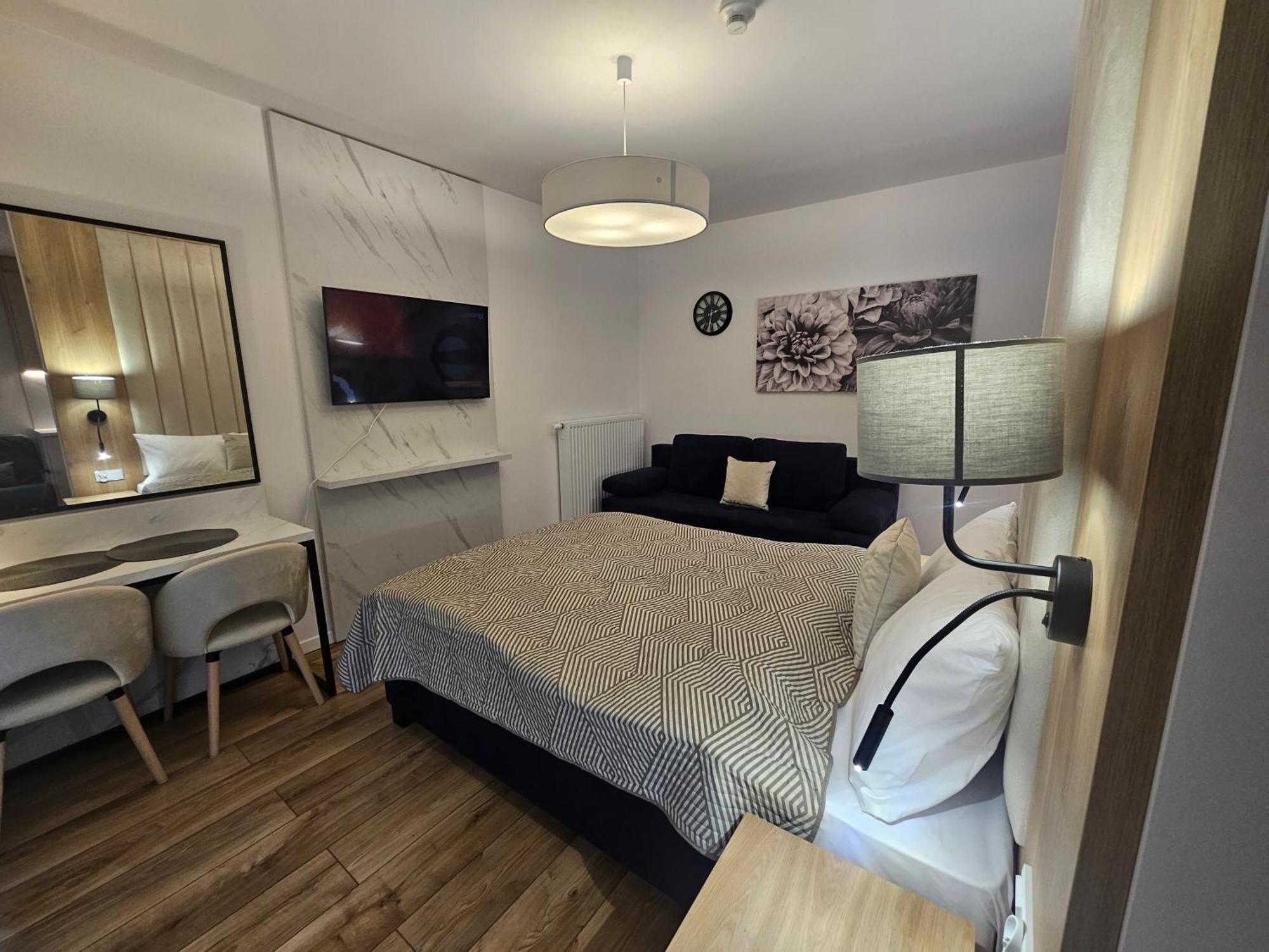 City Sense New Apartments - Main Station And City Center Breslavia Exterior foto