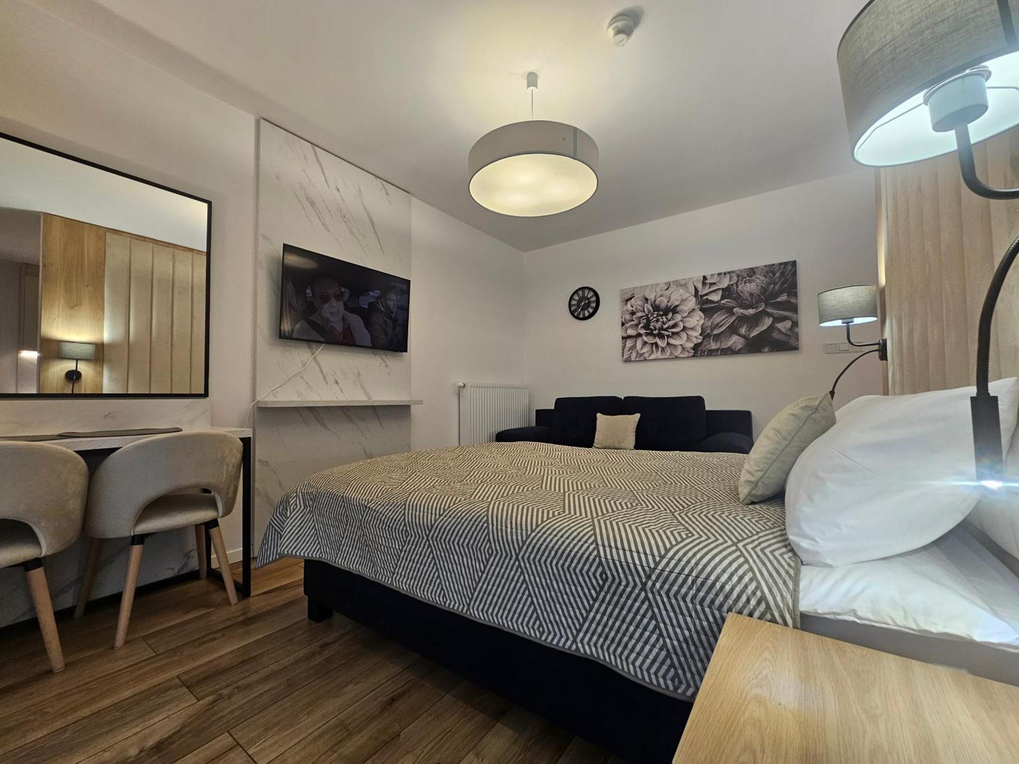 City Sense New Apartments - Main Station And City Center Breslavia Exterior foto